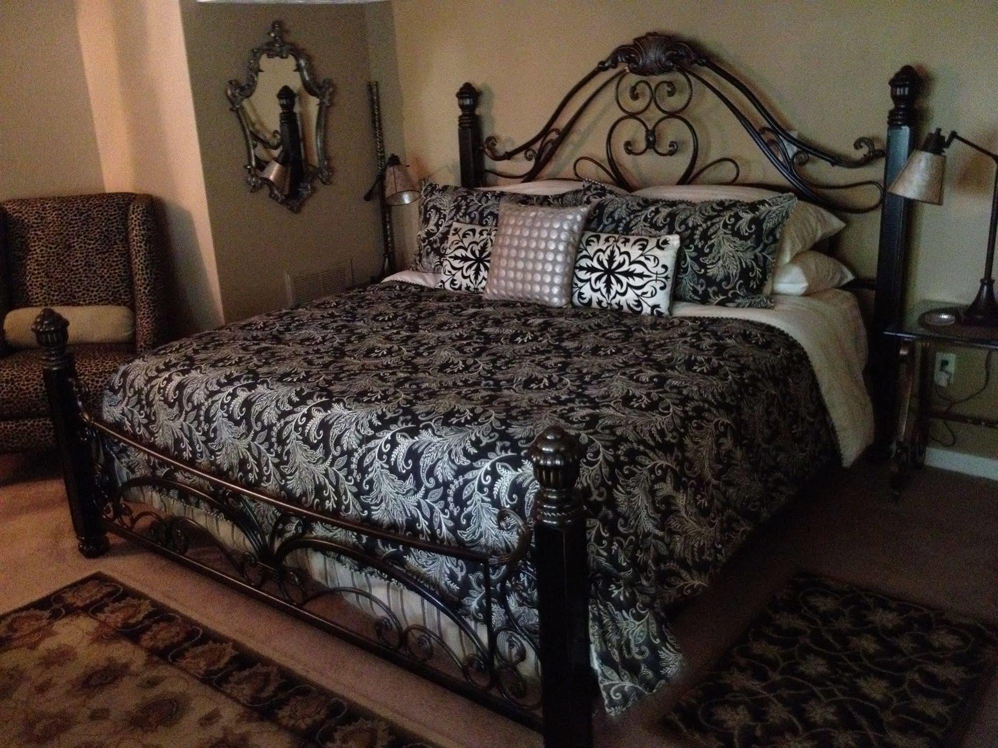 Red Bud Manor Inn Eureka Springs Ngoại thất bức ảnh