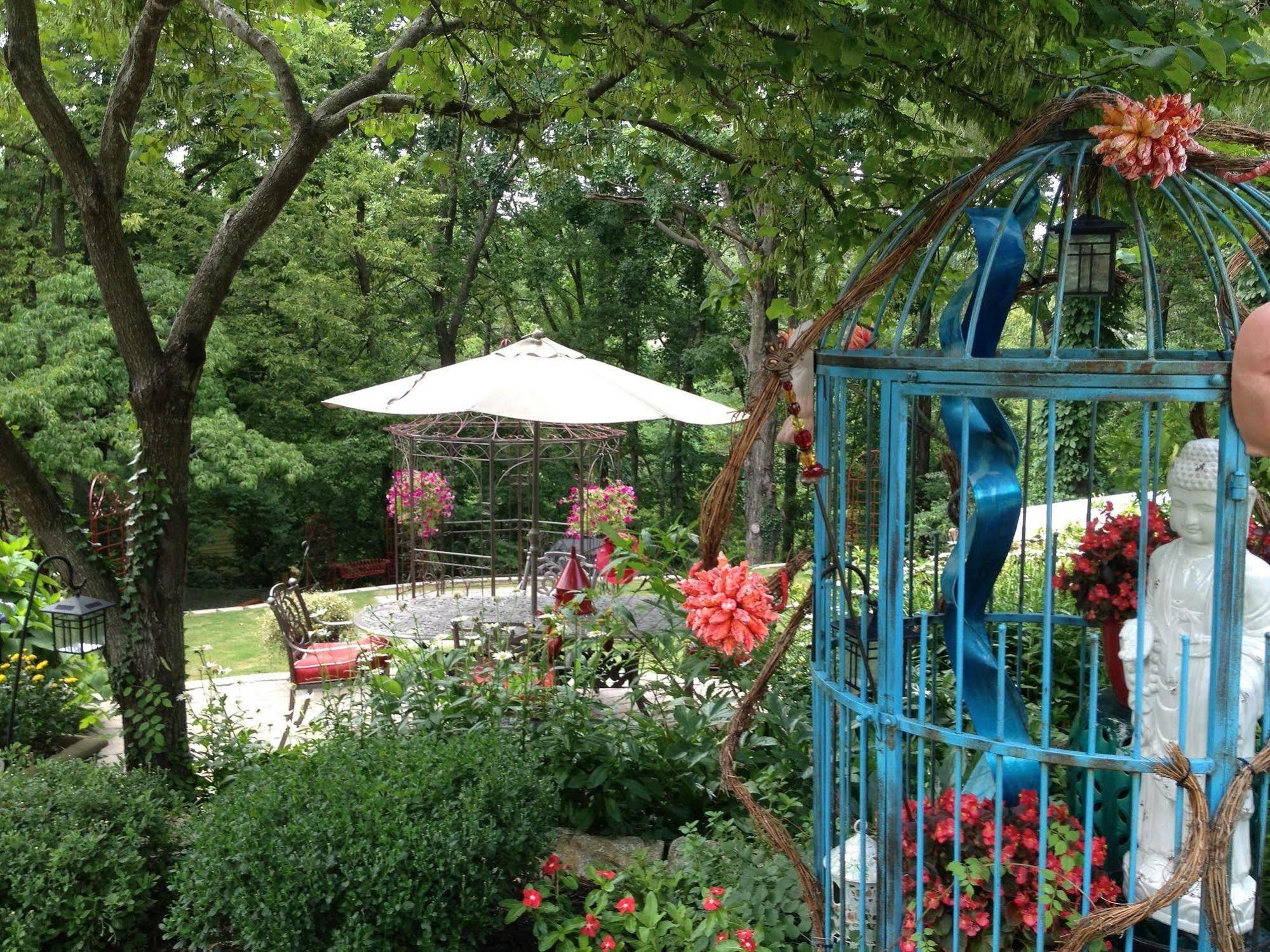 Red Bud Manor Inn Eureka Springs Ngoại thất bức ảnh