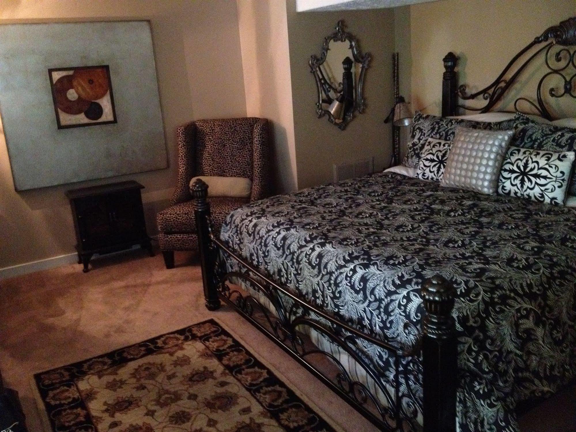 Red Bud Manor Inn Eureka Springs Ngoại thất bức ảnh