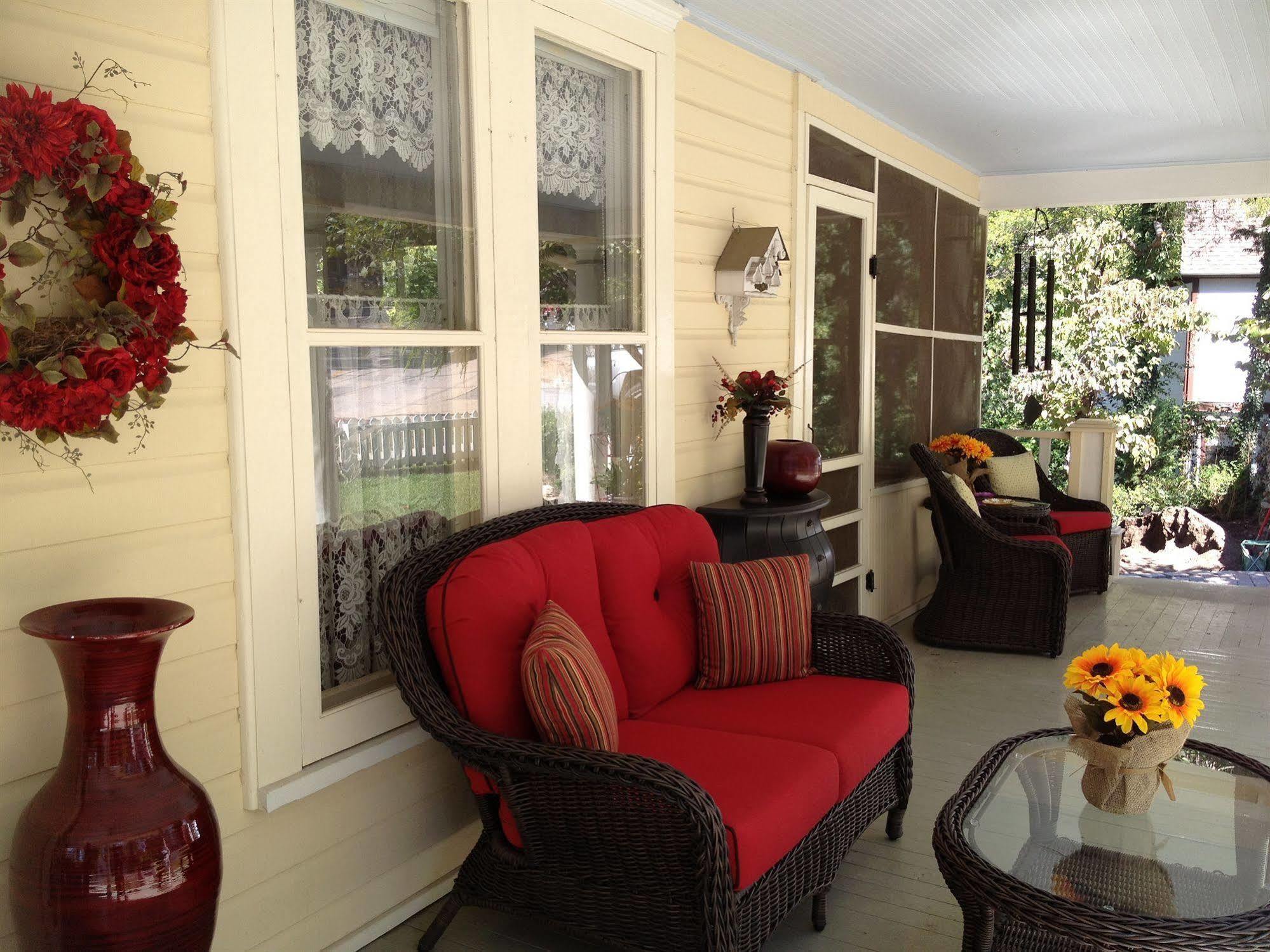 Red Bud Manor Inn Eureka Springs Ngoại thất bức ảnh