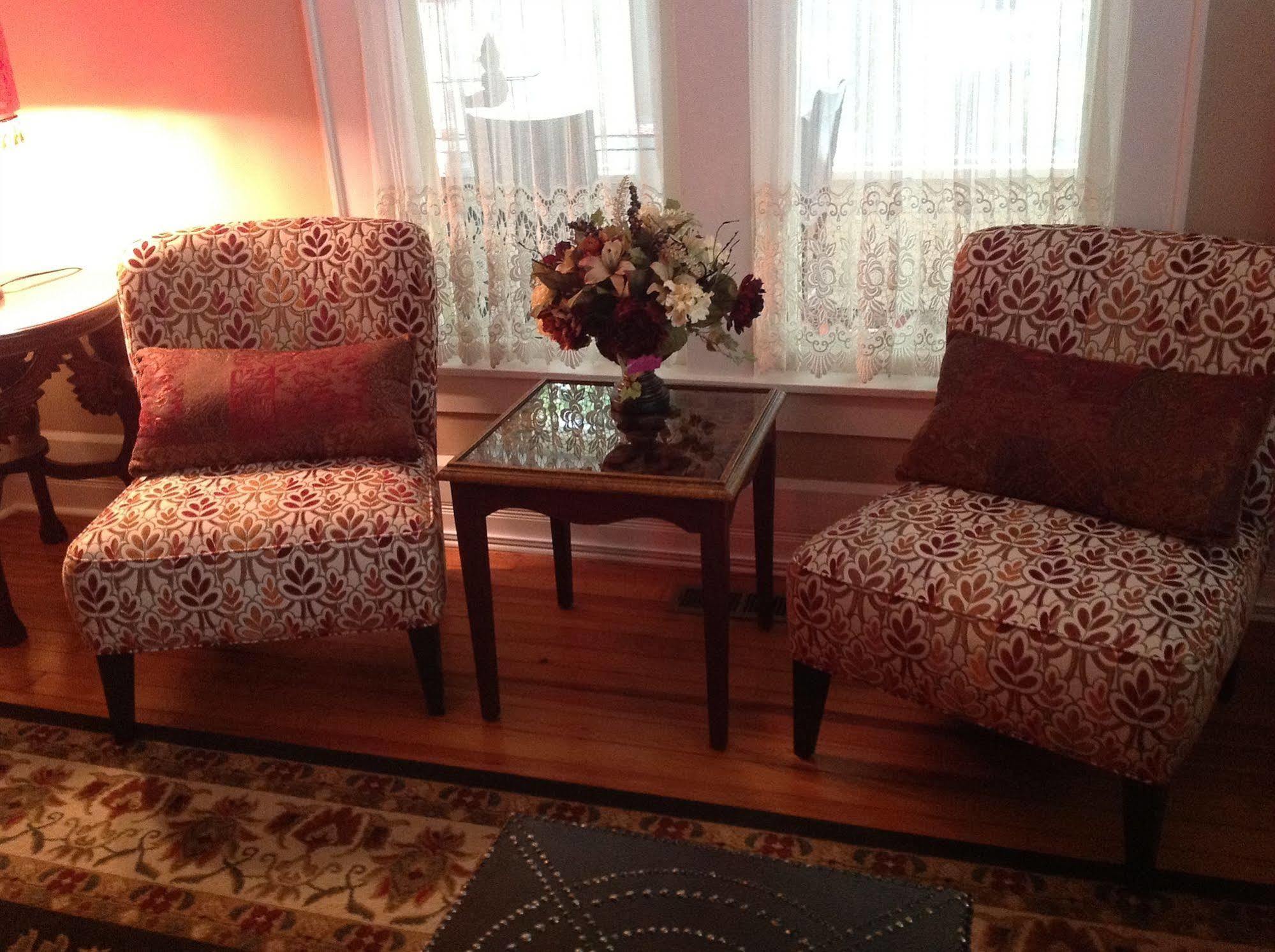 Red Bud Manor Inn Eureka Springs Ngoại thất bức ảnh